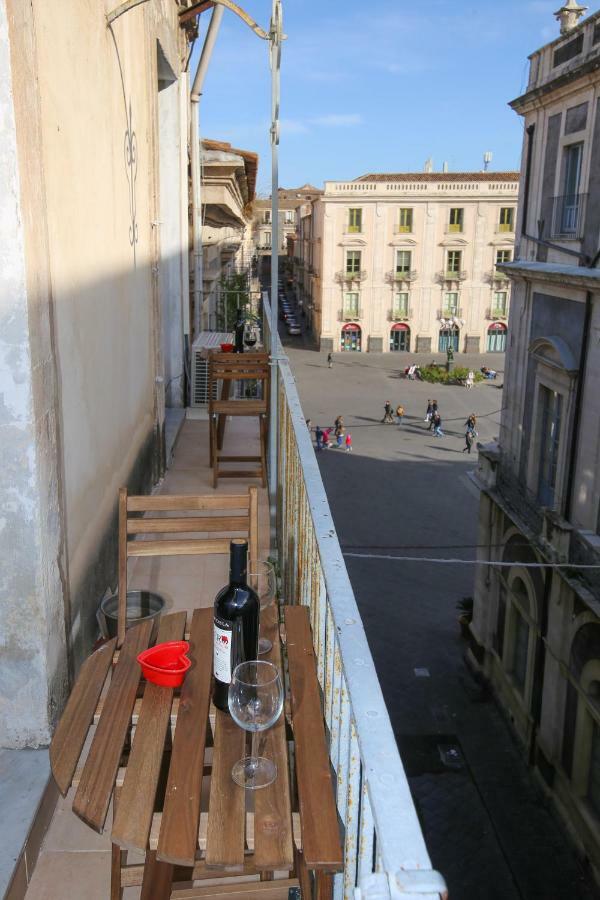 Sicily Wonderful Piazza Universita' Villa คาตาเนีย ภายนอก รูปภาพ