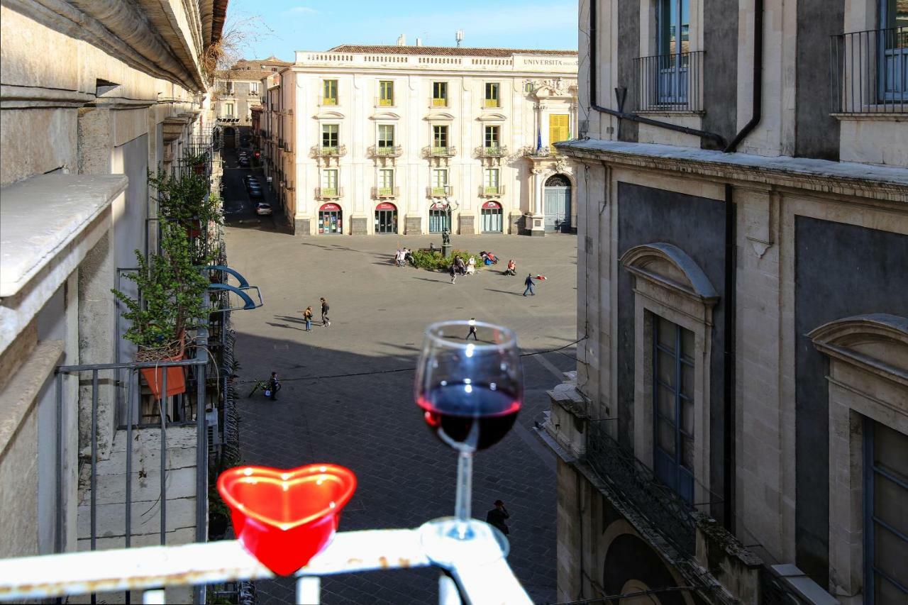 Sicily Wonderful Piazza Universita' Villa คาตาเนีย ภายนอก รูปภาพ