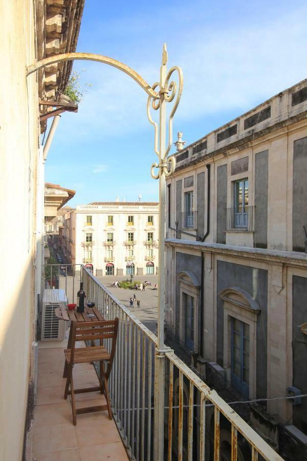 Sicily Wonderful Piazza Universita' Villa คาตาเนีย ภายนอก รูปภาพ