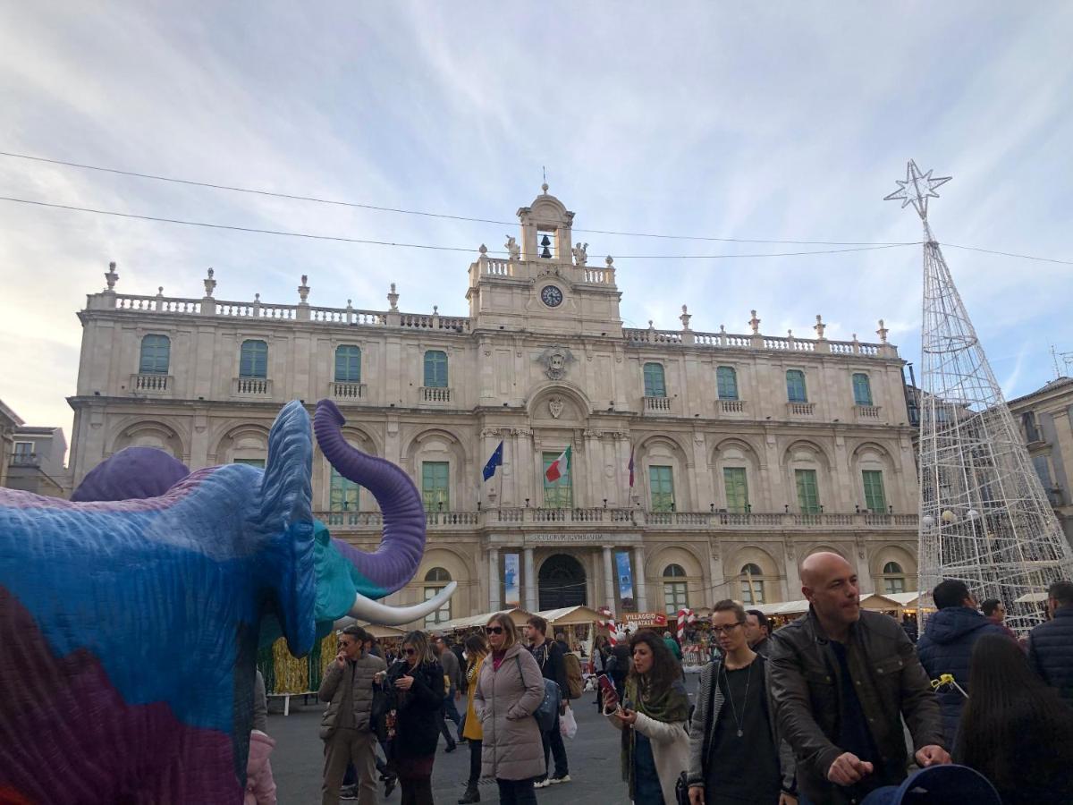 Sicily Wonderful Piazza Universita' Villa คาตาเนีย ภายนอก รูปภาพ