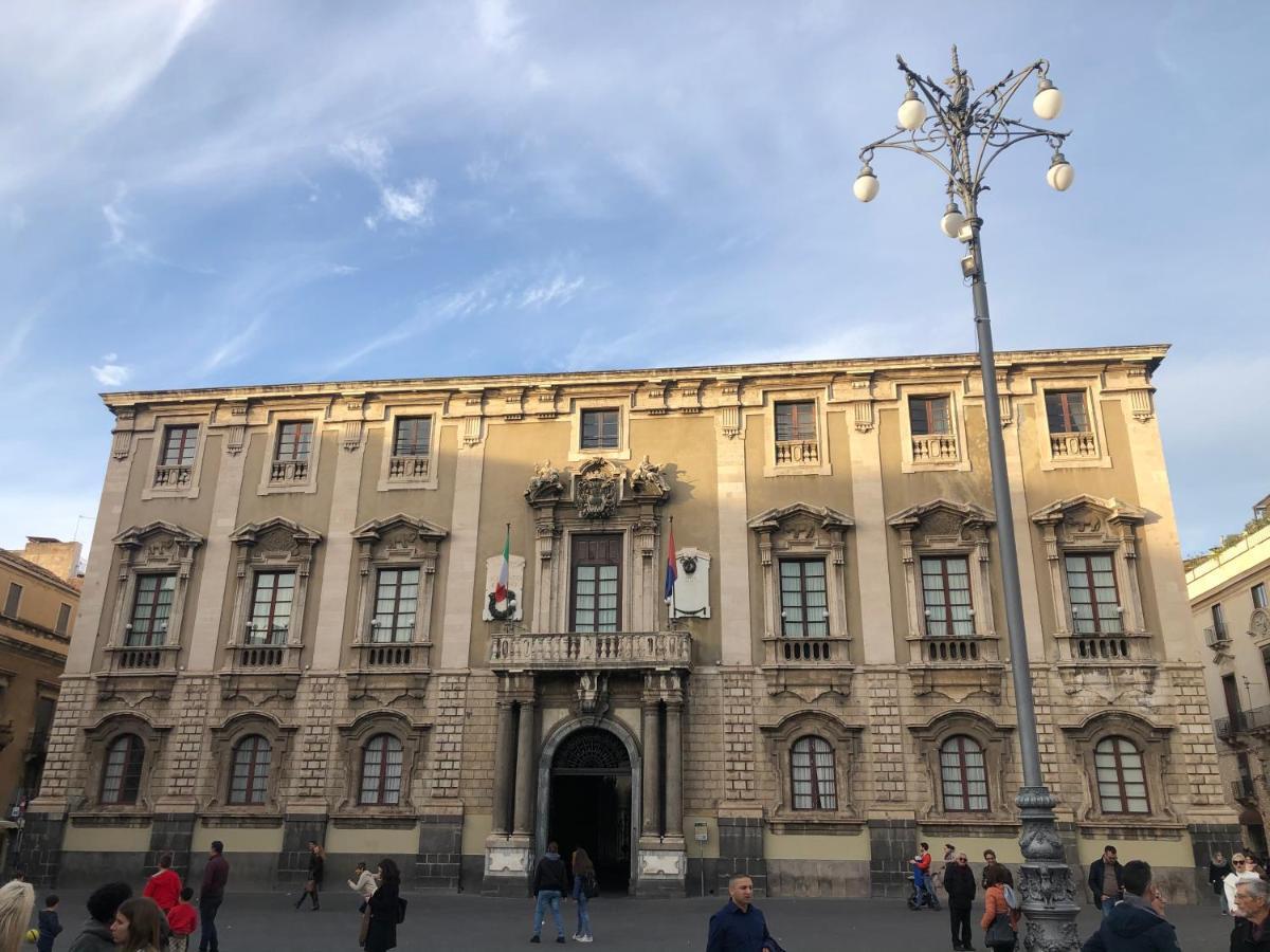 Sicily Wonderful Piazza Universita' Villa คาตาเนีย ภายนอก รูปภาพ